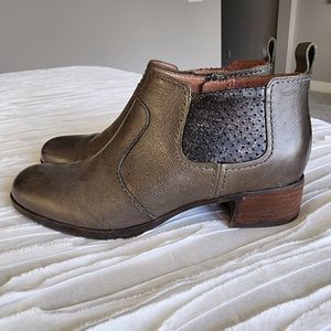 Dansko Burnished Nappa Lola in Mushroom sz 38